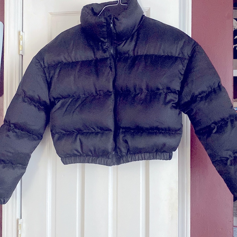 Cropped puffer jacket